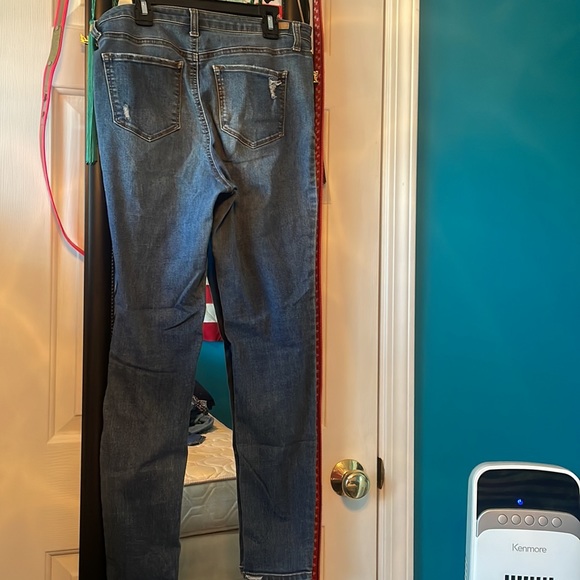 Jeans - Picture 2 of 3